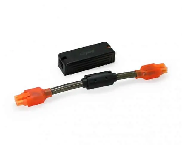 Videokaart beveiliging SP162 met bijgeleverde accessoires: zwarte beveiligingsmodule en oranje stroomconnector met kabel