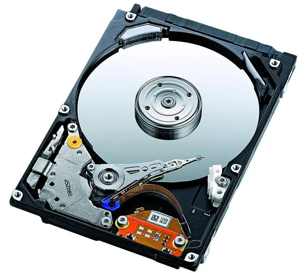Toshiba 320GB - 2,5 inch HDD, binnenaanzicht met zichtbare schijf, lees-/schrijfkop en elektronische componenten