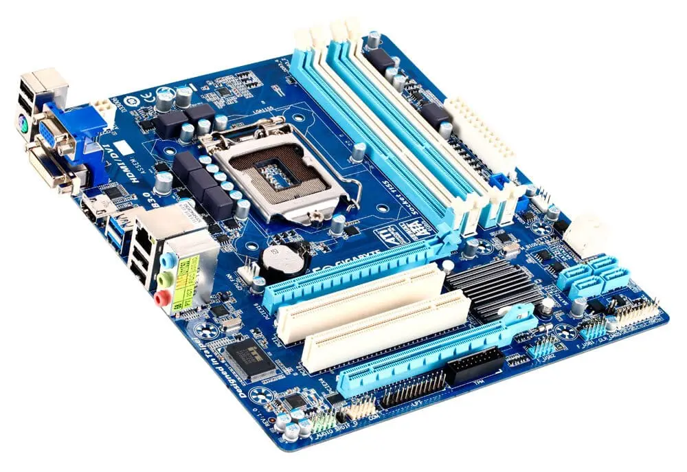 Gigabyte GA-B75M-D3H socket 1155 moederbord - bovenaanzicht met CPU-socket, RAM-slots, expansiekaarten en connectoren zichtbaar
