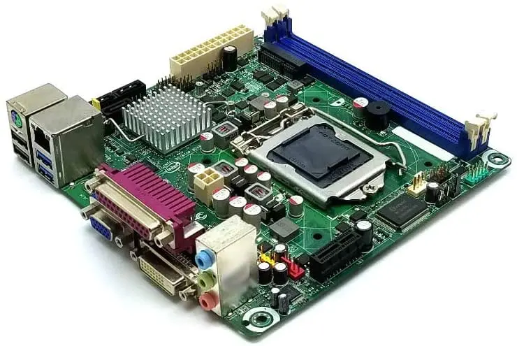 Intel DH61DL socket 1155 moederbord - bovenaanzicht met CPU-socket, RAM-slots, uitbreidingsslots en I/O-aansluitingen zichtbaar