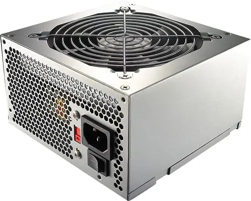 Cooler Master B500 - 500 Watt Power Supply, bovenaanzicht met zichtbare ventilator, metalen behuizing en perforatie, stroomkabel en aan/uitschakelaar zichtbaar