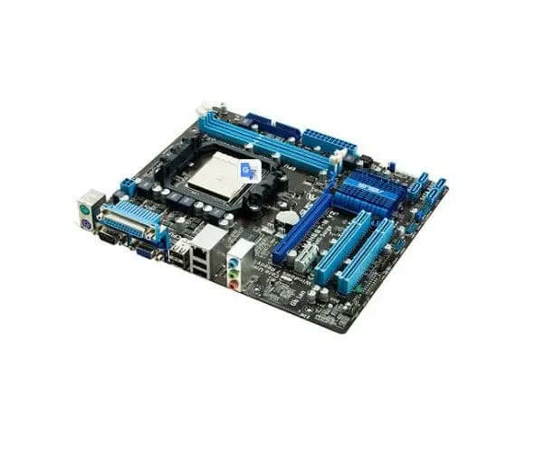 Asus M4N68T-M V2 motherboard bovenaanzicht met geïnstalleerde AMD X2 550 processor en RAM modules
