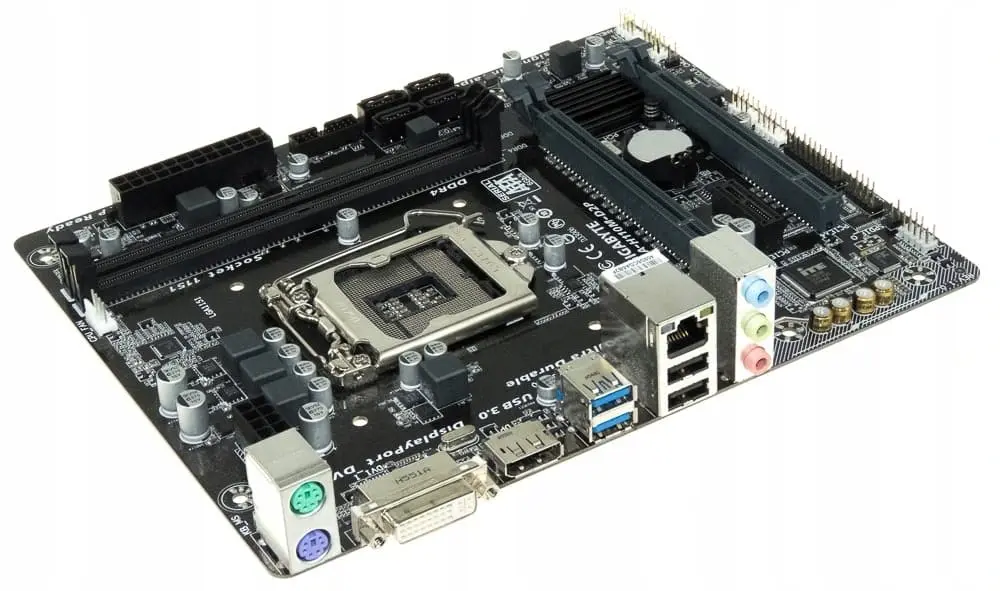 Gigabyte GA-H110M-D2P socket 1151 moederbord bovenaanzicht met CPU-socket, RAM-slots, uitbreidingsslots en I/O-aansluitingen