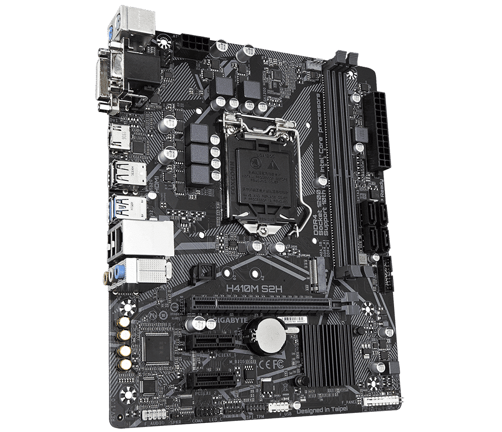 Gigabyte H410M-S2H moederbord bovenaanzicht met CPU-socket, RAM-slots, voedingsconnectoren en uitbreidingsslots zichtbaar