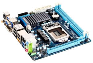 Gigabyte GA-H61N-USB3 Moederbord bovenaanzicht met CPU-socket, RAM-slots, heatsinks en blauwe uitbreidingssloten